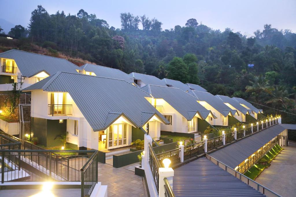⁠Munnar tea-hills resorts